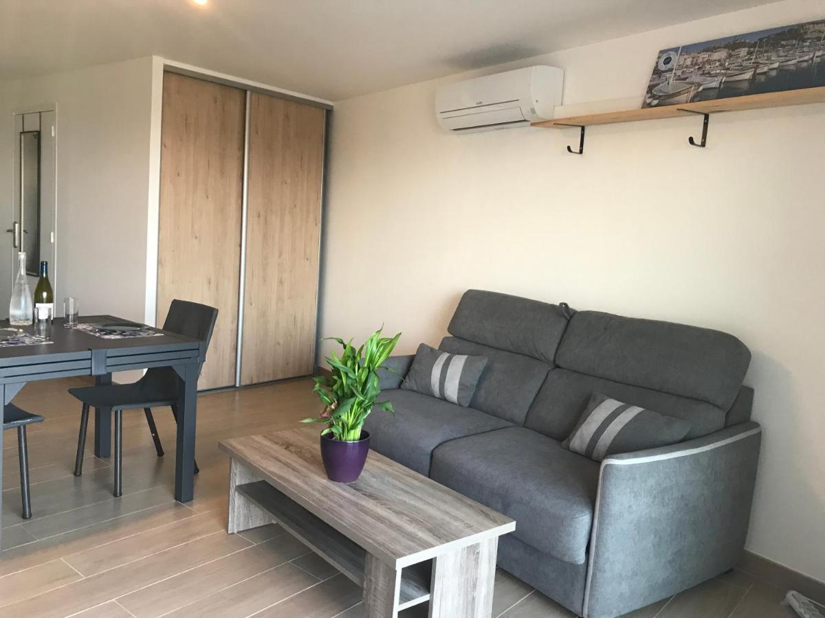 Apartment Vue Et Terrasse Quartier Calme A La Ciotat