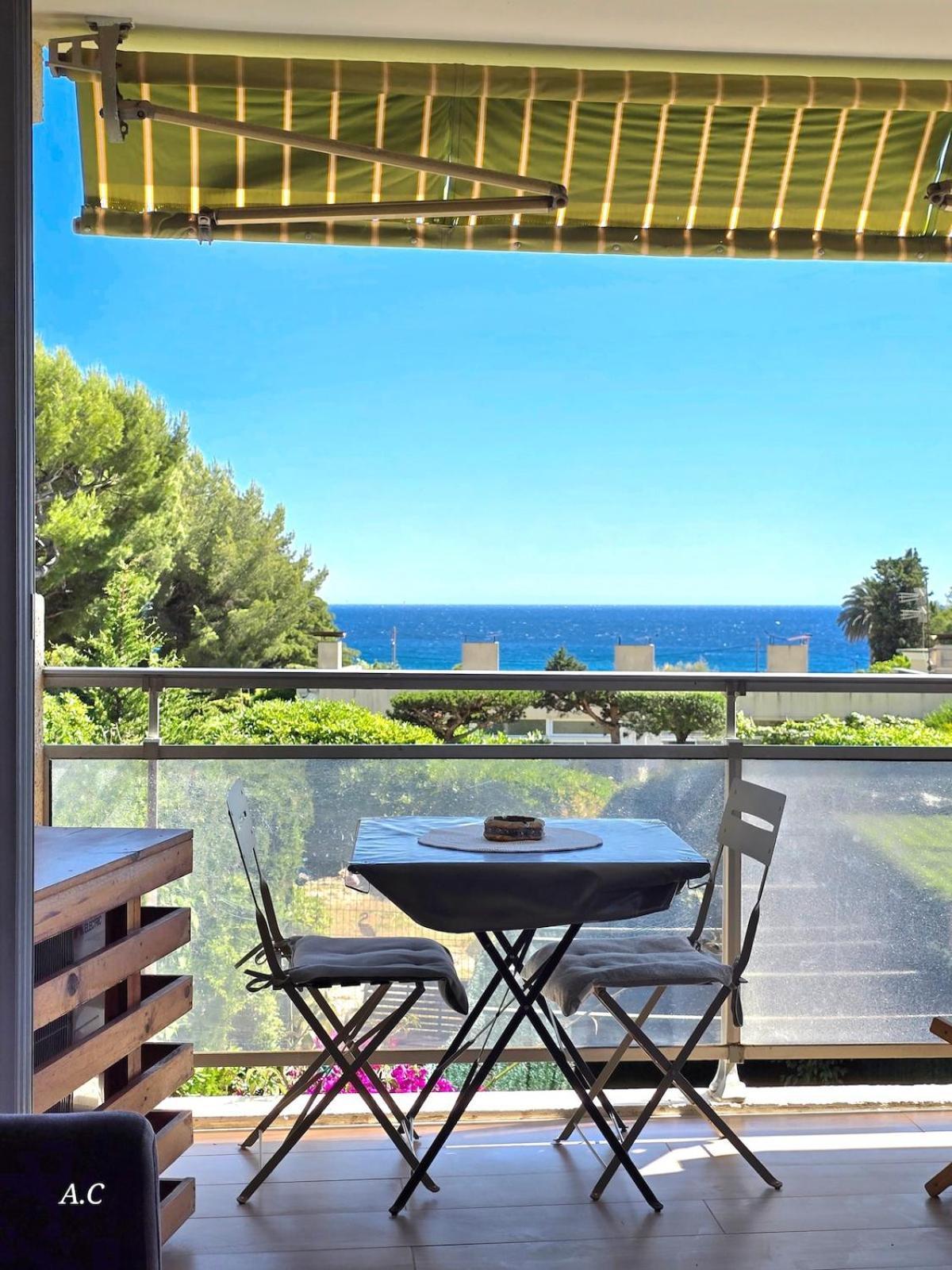 Appartement Vue Et Terrasse Quartier Calme à *