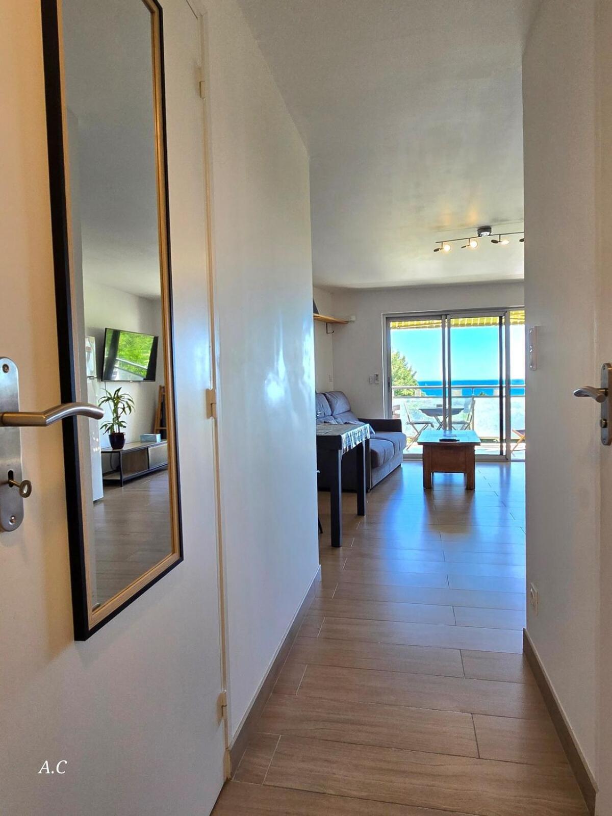 Les Embruns - Super Vue Mer, Refait A Neuf Avec Parking Privee A - By Auraconciergerie Apartamento La Ciotat